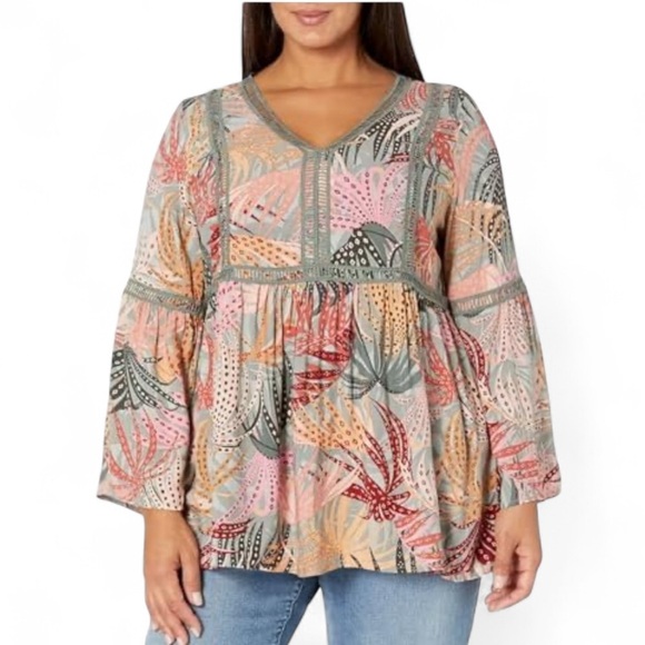 Evans Tops - EVANS Women's Plus Size Top Bell Sleeve Primrose Path Size 30/32 NEW/NWT